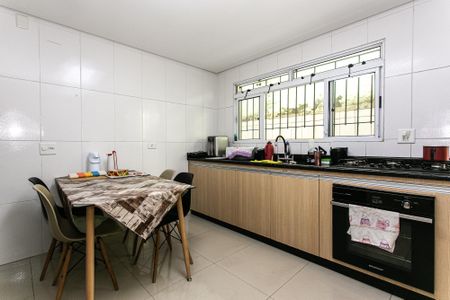 Casa à venda com 159m², 3 quartos e 2 vagas Casa à venda com 159m², 3 quartos e 2 vagasCozinha