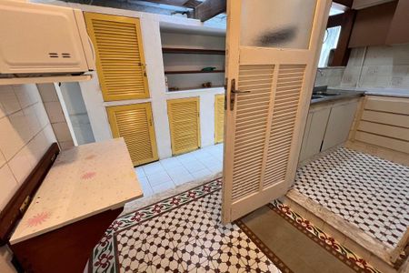 Casa para alugar com 130m², 2 quartos e 2 vagas Casa para alugar com 130m², 2 quartos e 2 vagasÁrea de Serviço