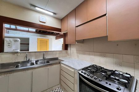 Casa para alugar com 130m², 2 quartos e 2 vagas Casa para alugar com 130m², 2 quartos e 2 vagasCozinha