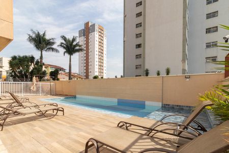 Apartamento à venda com 61m², 3 quartos e 1 vagaÁrea comum - Piscina