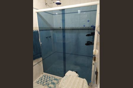 Casa à venda com 200m², 4 quartos e 3 vagas Casa à venda com 200m², 4 quartos e 3 vagasBanheiro