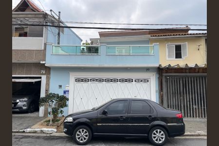 Casa para alugar com 247m², 2 quartos e 2 vagasFachada