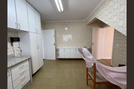 Casa para alugar com 247m², 2 quartos e 2 vagasCozinha