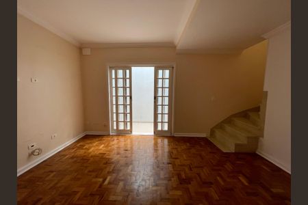 Casa para alugar com 247m², 2 quartos e 2 vagasSala