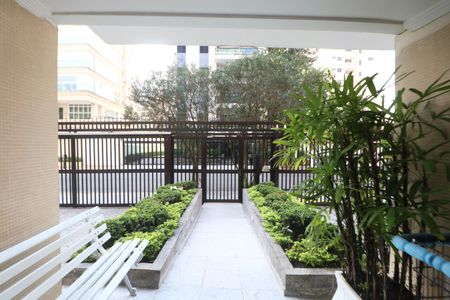 Apartamento para alugar com 76m², 2 quartos e 1 vagaFachada