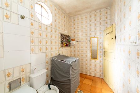 Casa à venda com 100m², 3 quartos e 10 vagas Casa à venda com 100m², 3 quartos e 10 vagasBanheiro