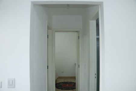 Corredor de apartamento para alugar com 2 quartos, 44m² em Jardim da Gloria, Cotia