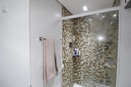 Apartamento à venda com 51m², 1 quarto e 1 vagaBanheiro da Suíte 1