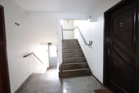 Apartamento para alugar com 52m², 2 quartos e 1 vagaEscadas