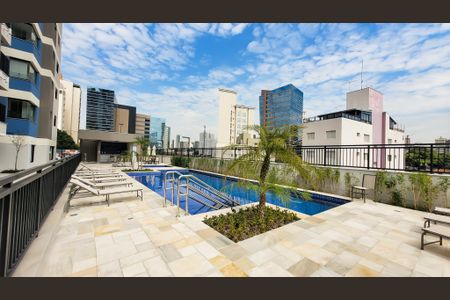 Apartamento à venda com 105m², 3 quartos e 2 vagas Apartamento à venda com 105m², 3 quartos e 2 vagasÁrea comum - Piscina