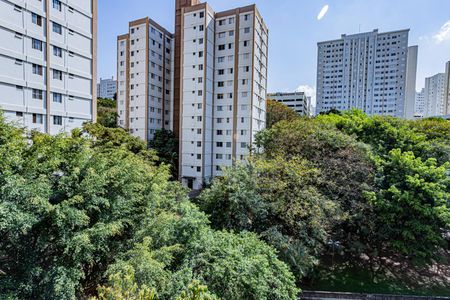 Vista Quarto 1 de apartamento à venda com 2 quartos, 50m² em Jardim Iris, São Paulo