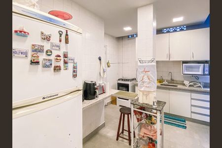 Apartamento à venda com 99m², 4 quartos e sem vaga