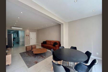 Sala de apartamento à venda com 4 quartos, 152m² em Copacabana, Rio de Janeiro