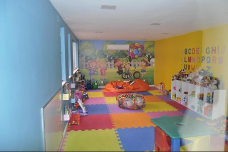 Apartamento à venda com 73m², 2 quartos e 1 vagaÁrea comum