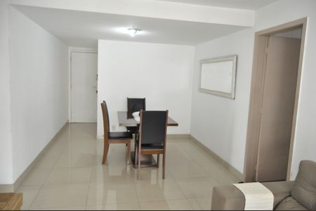 Apartamento à venda com 73m², 2 quartos e 1 vagaSala