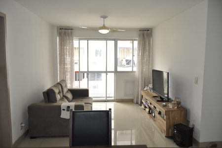 Apartamento à venda com 73m², 2 quartos e 1 vagaSala