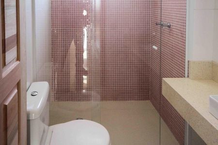 Apartamento à venda com 268m², 3 quartos e 4 vagasBanheiro da Suite 2