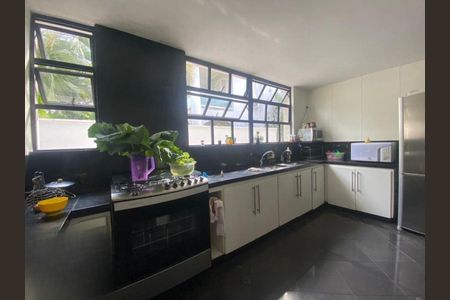 Casa à venda com 553m², 4 quartos e 8 vagas