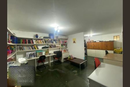 Casa à venda com 553m², 4 quartos e 8 vagas