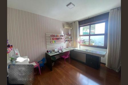 Casa à venda com 553m², 4 quartos e 8 vagas