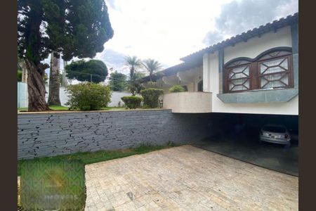 Casa à venda com 553m², 4 quartos e 8 vagas