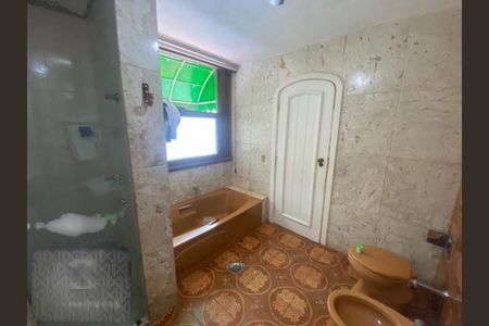 Casa à venda com 553m², 4 quartos e 8 vagas