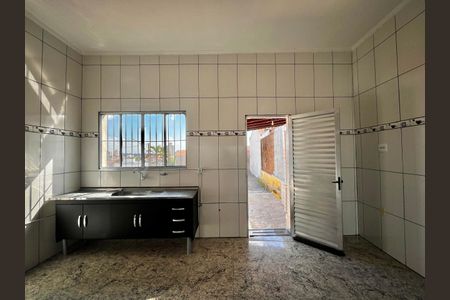 Casa à venda com 100m², 3 quartos e 14 vagas Casa à venda com 100m², 3 quartos e 14 vagasCozinha