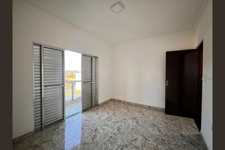 Casa à venda com 100m², 3 quartos e 14 vagas Casa à venda com 100m², 3 quartos e 14 vagasQuarto 1