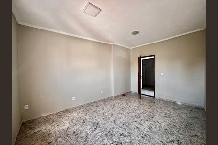 Casa à venda com 100m², 3 quartos e 14 vagas Casa à venda com 100m², 3 quartos e 14 vagasQuarto 2