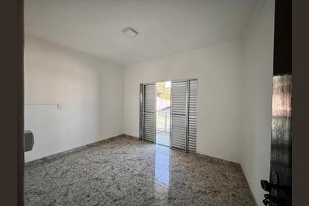 Casa à venda com 100m², 3 quartos e 14 vagas Casa à venda com 100m², 3 quartos e 14 vagasQuarto 1