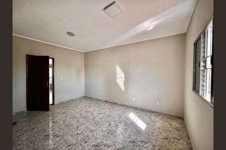 Casa à venda com 100m², 3 quartos e 14 vagas Casa à venda com 100m², 3 quartos e 14 vagasQuarto 2