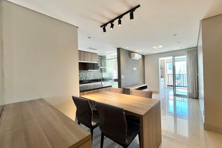 Apartamento à venda com 74m², 2 quartos e 1 vaga Apartamento à venda com 74m², 2 quartos e 1 vagaSala