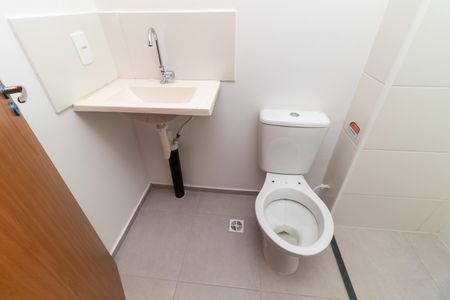 Apartamento para alugar com 38m², 2 quartos e sem vaga Apartamento para alugar com 38m², 2 quartos e sem vagaBanheiro