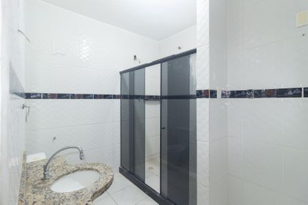 Casa para alugar com 70m², 5 quartos e 1 vaga Casa para alugar com 70m², 5 quartos e 1 vagaBanheiro da Suíte