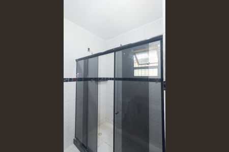 Casa para alugar com 70m², 5 quartos e 1 vaga Casa para alugar com 70m², 5 quartos e 1 vagaBanheiro da Suíte