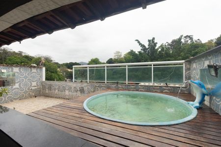 Casa para alugar com 70m², 5 quartos e 1 vaga Casa para alugar com 70m², 5 quartos e 1 vagaTerraço