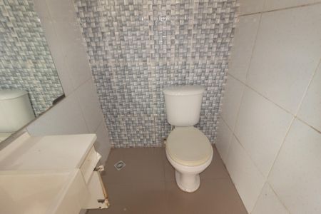 Casa para alugar com 70m², 5 quartos e 1 vaga Casa para alugar com 70m², 5 quartos e 1 vagaBanheiro Social 2