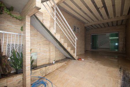 Casa para alugar com 70m², 5 quartos e 1 vaga Casa para alugar com 70m², 5 quartos e 1 vagaQuintal