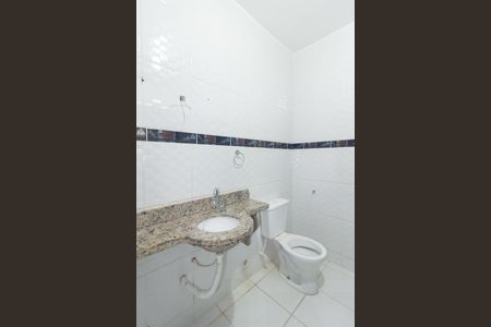 Casa para alugar com 70m², 5 quartos e 1 vaga Casa para alugar com 70m², 5 quartos e 1 vagaBanheiro da Suíte