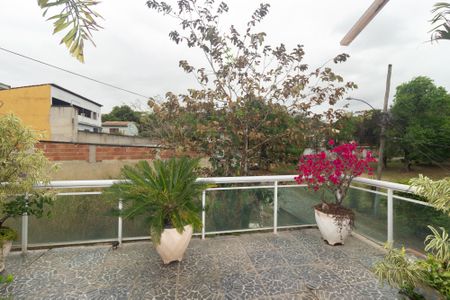 Casa para alugar com 70m², 5 quartos e 1 vaga Casa para alugar com 70m², 5 quartos e 1 vagaVaranda