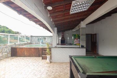 Casa para alugar com 70m², 5 quartos e 1 vaga Casa para alugar com 70m², 5 quartos e 1 vagaTerraço