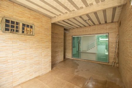 Casa para alugar com 70m², 5 quartos e 1 vaga Casa para alugar com 70m², 5 quartos e 1 vagaQuintal