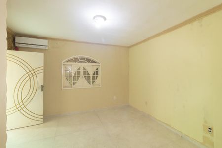 Casa para alugar com 70m², 5 quartos e 1 vaga Casa para alugar com 70m², 5 quartos e 1 vagaSuíte