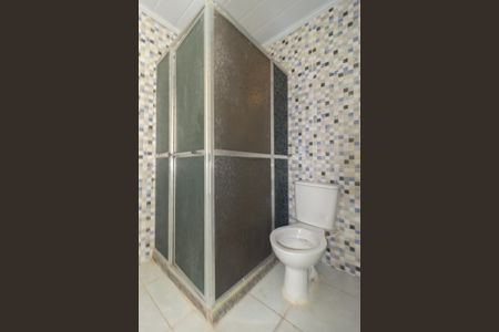 Casa para alugar com 70m², 5 quartos e 1 vaga Casa para alugar com 70m², 5 quartos e 1 vagaBanheiro Social - 2° Andar