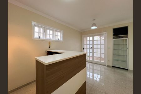Casa para alugar com 446m², 6 quartos e 6 vagas Casa para alugar com 446m², 6 quartos e 6 vagasCorredor