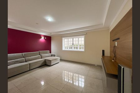 Casa para alugar com 446m², 6 quartos e 6 vagas Casa para alugar com 446m², 6 quartos e 6 vagasSala de TV