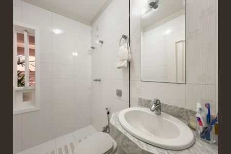 Casa para alugar com 446m², 6 quartos e 6 vagas Casa para alugar com 446m², 6 quartos e 6 vagasLavabo da Sala de TV