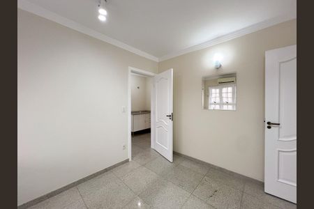 Casa para alugar com 446m², 6 quartos e 6 vagas Casa para alugar com 446m², 6 quartos e 6 vagasQuarto 2