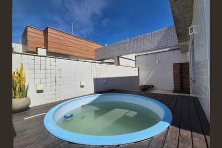 Apartamento à venda com 198m², 3 quartos e 2 vagasÁrea comum - Piscina