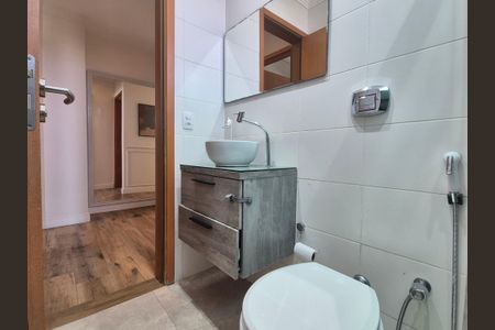 Apartamento à venda com 198m², 3 quartos e 2 vagasBanheiro Social